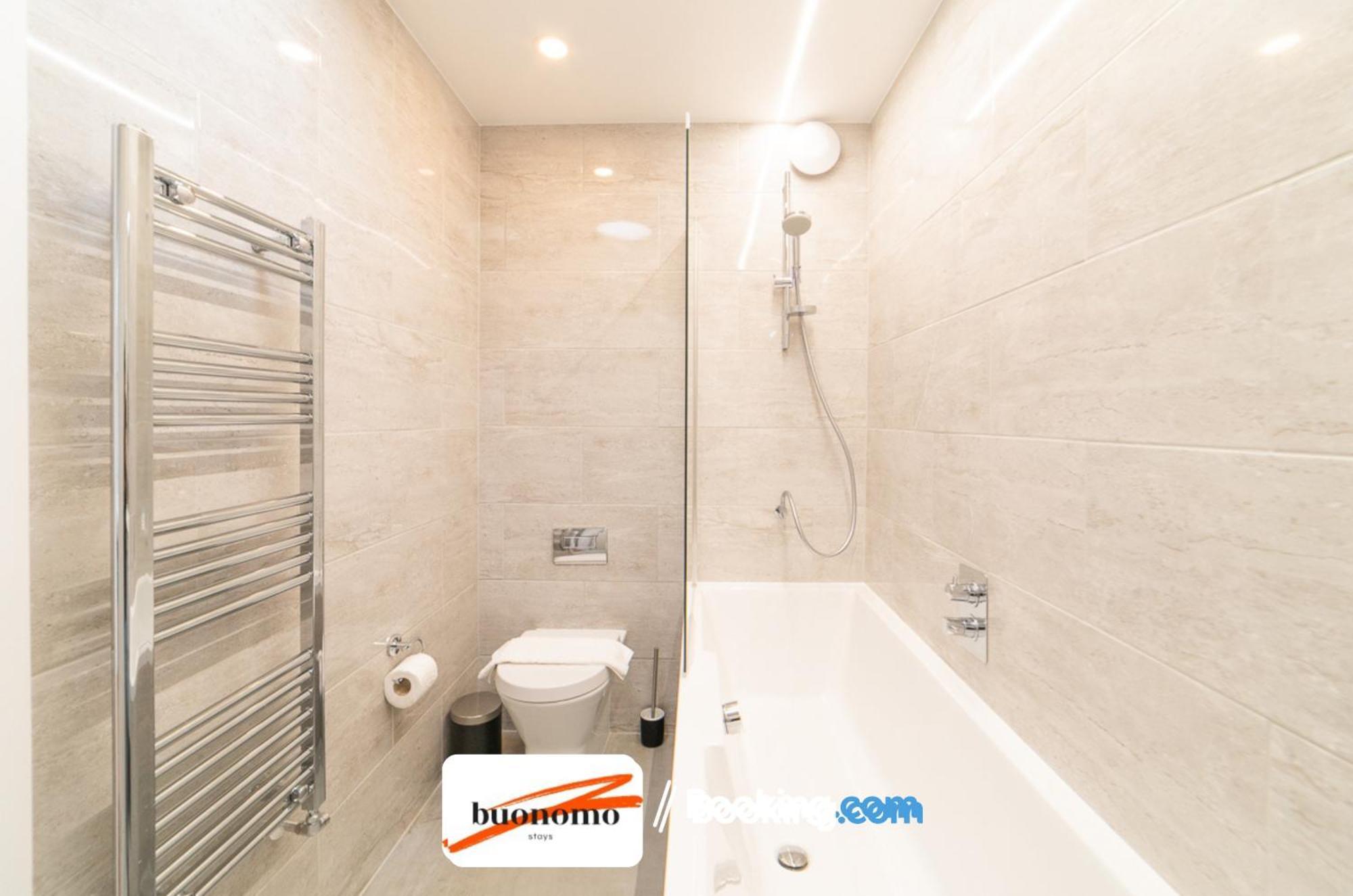 לונדון Two Bedroom Apartment At Buonomo Stays Short Lets & Serviced Accommodation מראה חיצוני תמונה